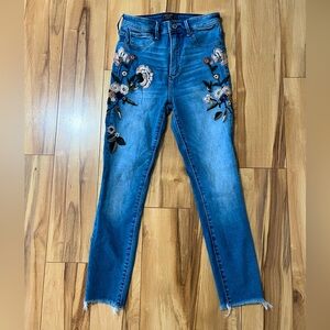 Abercrombie & Fitch Floral Embroidered Simone High Rise Ankle Jeans 26Short Boho